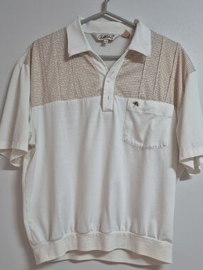 Men's Vintage White Short-Sleeve Polo with Textured Beige Yoke